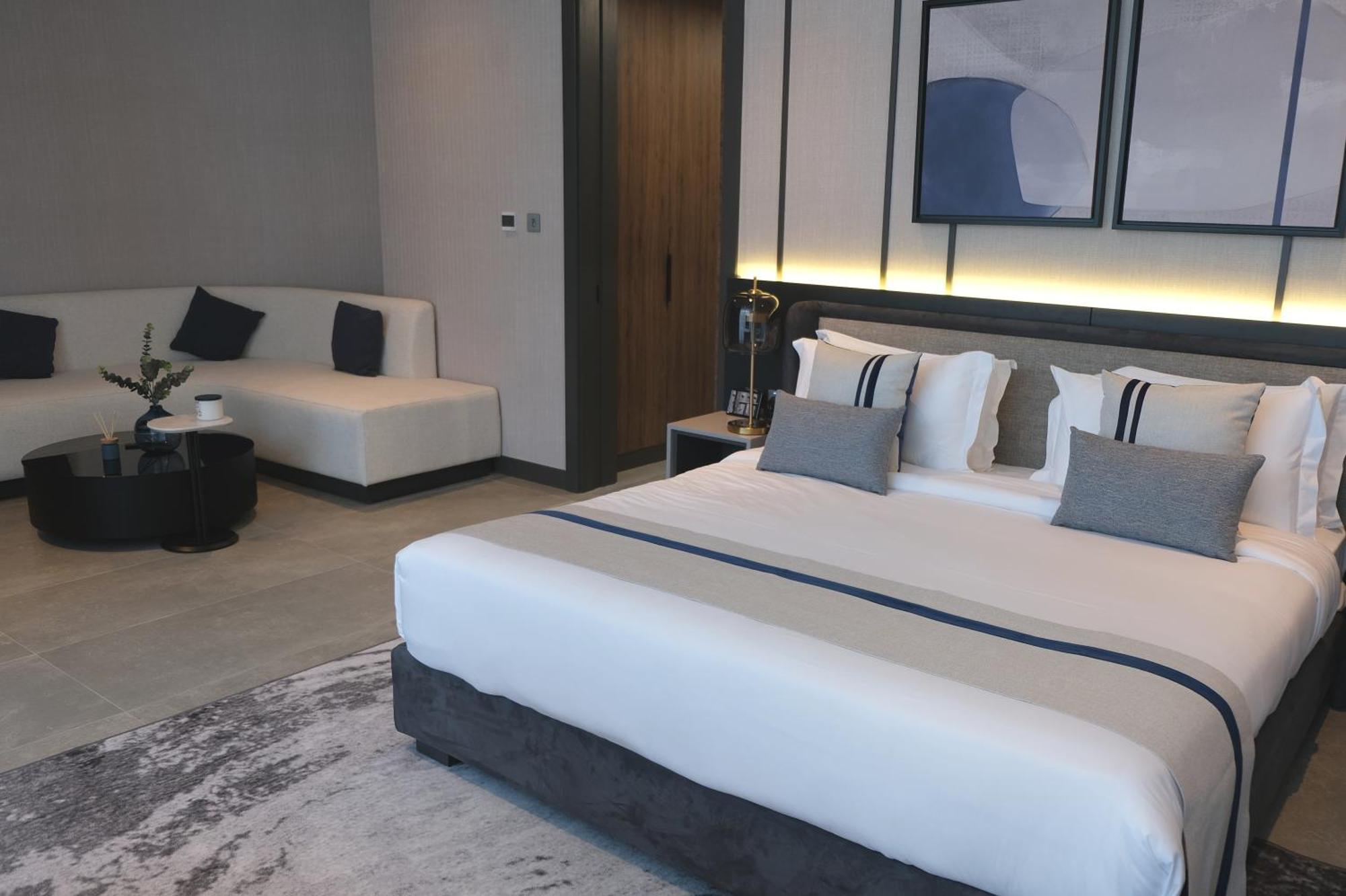 Hotel Charthouse Bahrain Manáma Exteriér fotografie Deluxe room
